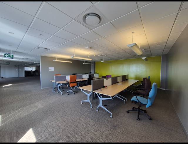 1,550M² OFFICE TO LET IN SANDTON CENTRAL
